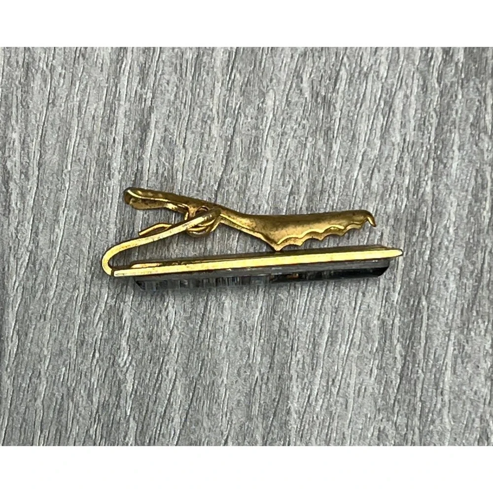 Vtg Gold Tone Tie Clip Washington DC Reverse Carved Glass Mens Jewelry